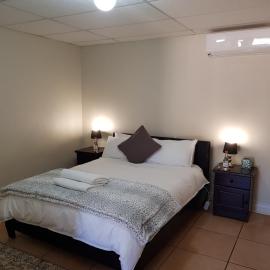 CHEETAH MANOR #2, מלון בBloemfontein