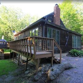 Quaint Stowe Cabin