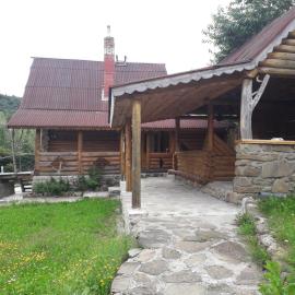"Бджілка", hotel a Lyuta