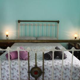 Nona's Guest House Corfu Βenitses, hotel v mestu Benitses