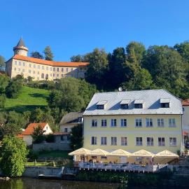 Rožmberk Inn, hotel di Rožmberk nad Vltavou