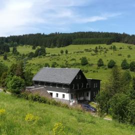 Familiäres Pension Obere Juchhe, hotel en Gräfenthal
