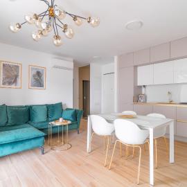 Golden Luxury Apartment
