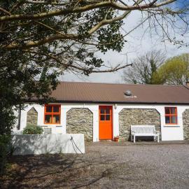 Kizzie Cottage Killorglin by Trident Holiday Homes, hotel u gradu Killorglin