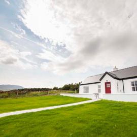 Barr an Uisce، فندق في Achill Sound