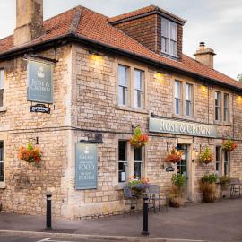 Rose And Crown, hotel u gradu Bat