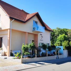 Pokoje 100 m od morza, hotel u gradu Dživnov