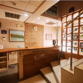 Car Royal Apartments and Rooms, hotel in Novi Sad