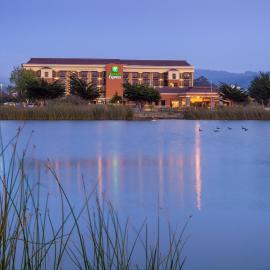 Holiday Inn Express at Monterey Bay by IHG, hotelli kohteessa Seaside