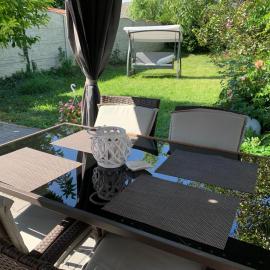 Alia house with garden in Piešťany, hotel di Piešťany