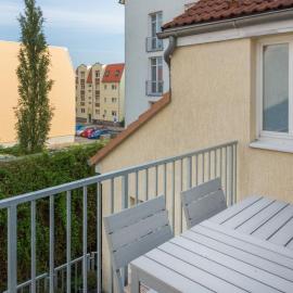 H&H Apartments im Herzen der Stadt in der Lange Strasse geräumig ruhig mit Küche und Esstisch, hotel a Greifswald