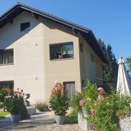 Ferienwohnung in Krumpendorf am Wörthersee, hotel in Görtschach