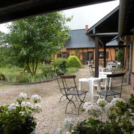 Les Granges Du Bout De La Ville, hotel en Montville