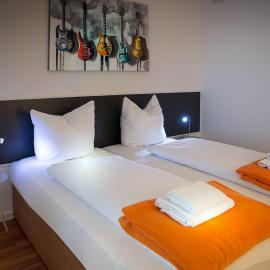 H&H Apartment im Greifswald Eldena Nr19-Jonas mit Terrasse, hotel di Greifswald