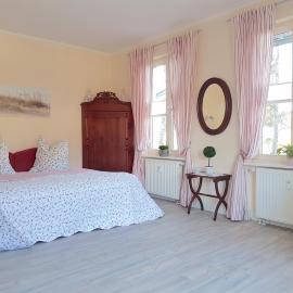 Ferienwohnungen im Haus Borée, hotel u gradu 'Prerow'