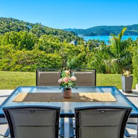 Poinciana 011 Hamilton Island - Ground floor with buggy, valet service and seaviews