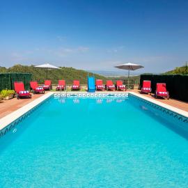 8 to 10 Sleeps Private Pool Villa & BBQ Near Barcelona