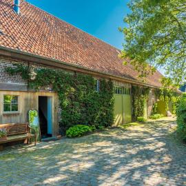 De dag des Heeren, hotel in Merendree