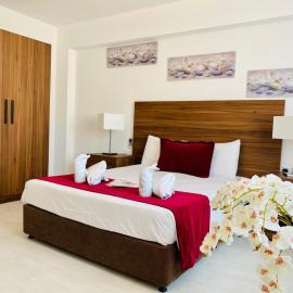 Eleonora Hotel Apartments、ラルナカのホテル