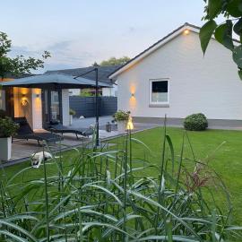 Family Ferienhaus Ennens, hotelli kohteessa Rhauderfehn