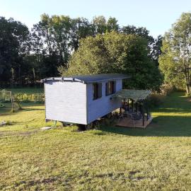 La Roulotte de la Clef des Champs, hotell i Buzancy