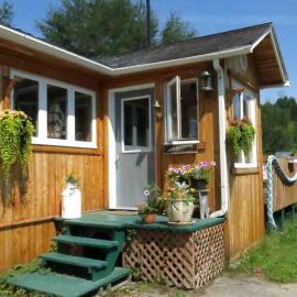 La Maison du Capitaine, Maison entière 100 m 1080 pi carré, hotel sa Tadoussac