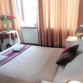 Los Q'eros, hotel em Lima