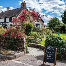 우스크에 위치한 호텔 The Greyhound Inn and Hotel