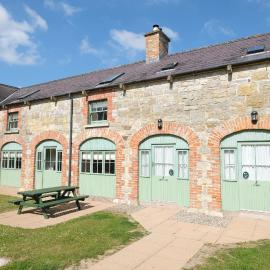 Belle Isle Castle and Cottages, hotel in Enniskillen
