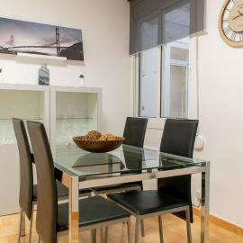Ahllenrock Barcelona- Escape Parking GRATIS-AC-Metro- Aeropuerto-4-6 Personas
