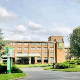 Holiday Inn Peterborough West by IHG، فندق في بيتيربورو
