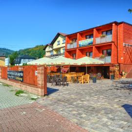 Pensjonat & Restauracja Lustrzany Zakątek, hotel in Szczyrk