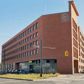 Super 8 by Wyndham Mainz Zollhafen, ξενοδοχείο στο Μάιντς