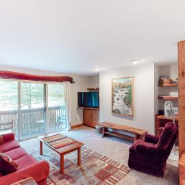 Ski Hike Getaway, hotel a Warren