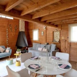 L'Esprit Montpel "La Cabane-Chalet de Montagne"、ヴォンダルグのホテル