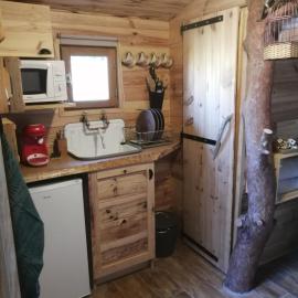 patrice et chrstel Cabane en bois, hotel a Chatuzange-le-Goubet