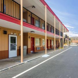 Econo Lodge Near Motor Speedway, hotel in Bristol