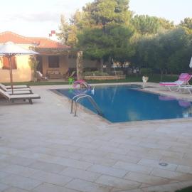 MEDITERRANEAN GARDEN VILLA, hotell i Vathí