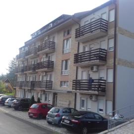 Apartman Sky Banja Vrujci、Gornja Toplicaのホテル