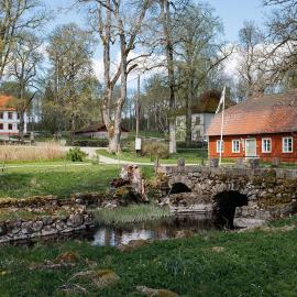 Vandrarhemmet Årås Säteri och Trädgårdar, hotel Åråsban