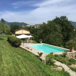 CASA DELLA LUCE private pool, hotel v destinácii Bagnone
