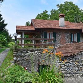 Holiday Home Casa Mulino by Interhome, hotel in Castelveccana