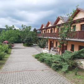 Bianka Apartmanház, hotell i Bogács