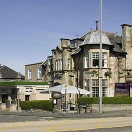 The Orchard Park Hotel, хотел в Giffnock