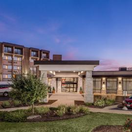 Crowne Plaza Milwaukee Airport by IHG