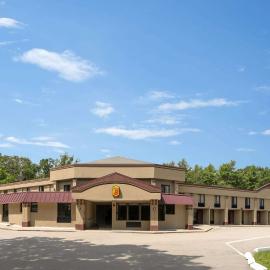 Super 8 by Wyndham West Greenwich/Providence, hotell i West Greenwich