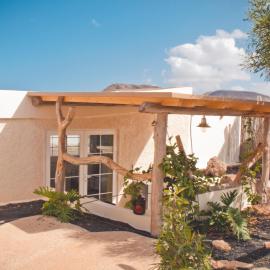 Tierra - Cinco Elementos - Surf & Yoga Stay, hotell sihtkohas La Pared