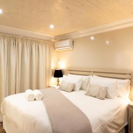 Grand House Lodge And SPA Jeffreys Bay, хотел в Джефрис Бей