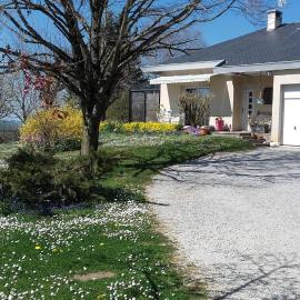 La Palatine chambre chez l habitant à 20 mn de Rodez, hotel in Calmont