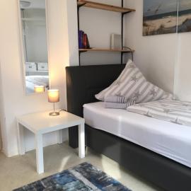 Ein gemütliches Zimmer an der Schweizer Grenze, hotelli kohteessa Bietingen
